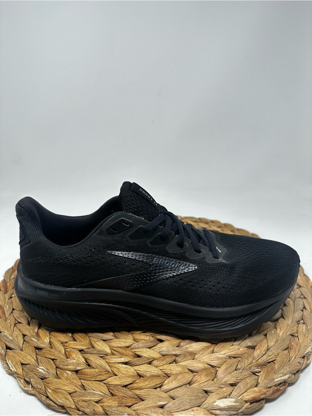 BROOKS Ghost 17 Running Shoes Ebony Black Size 8.5 WIDE Women's